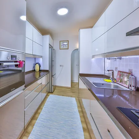 Apartment Dundar - *